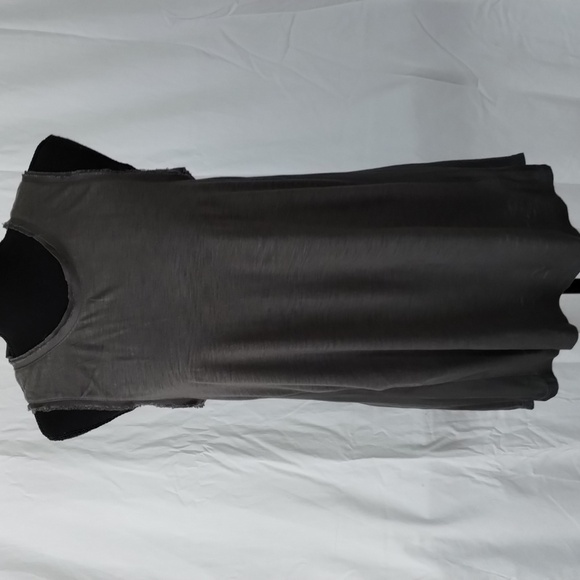 Gap gray sleeveless flowy scoop neck top Sz S Gorgeous design - Picture 1 of 10